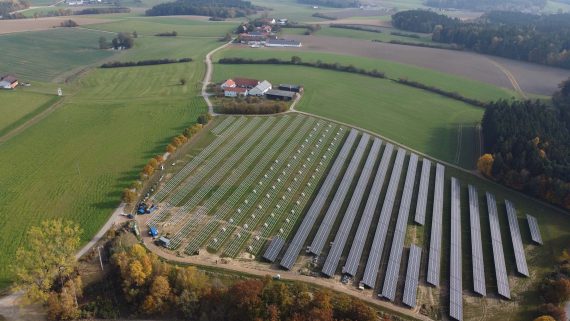 11/2021 – Bau einer Freiflächen-Photovoltaikanlage mit 4500 kWp